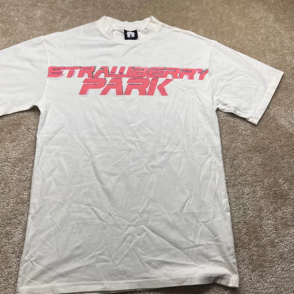 Strawberry Park Mens White Graphic T-Shirt Small Pink Logo Streetwear Tee